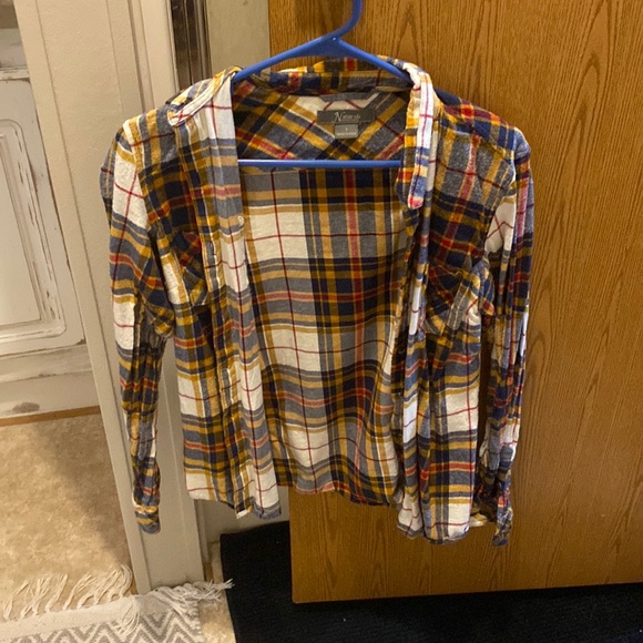 Small plaid flannel - Picture 1 of 4